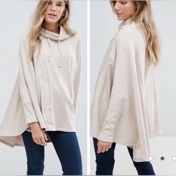 UGG Pichot Poncho Cape Jacket Oatmeal Beige Fleece Knit Sz S - Picture 4 of 6